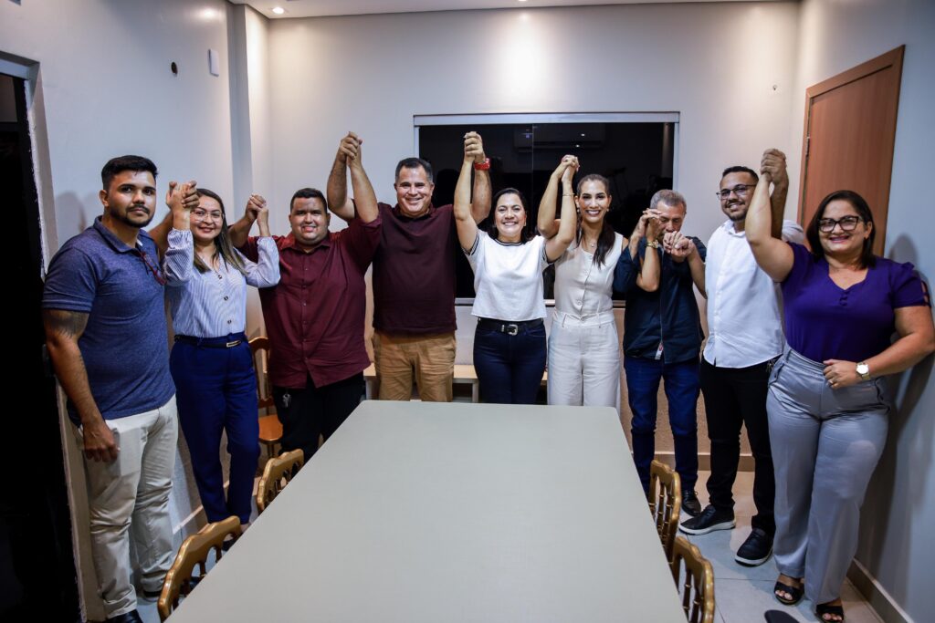 Com Pedro Valério e outras lideranças do PRD: somando forcas