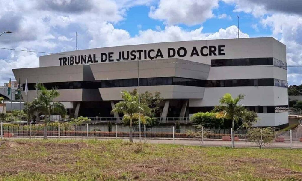 TJAC convoca 9 estagiários de Direito e Pedagogia e dá cinco dias úteis para envio de documentos