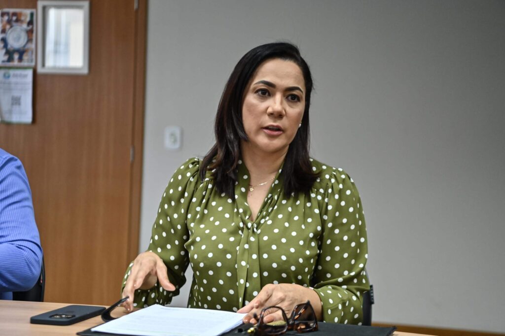 Mailza passa Bocalom e Alan estabiliza na frente