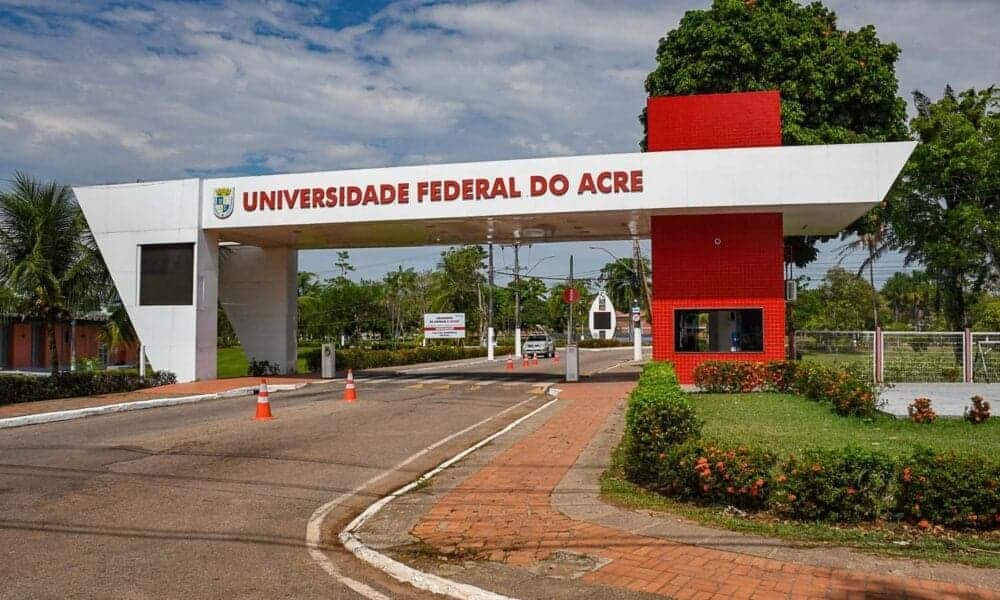 Ufac cobra retratação de João Paulo Bittar após ataques a estudantes