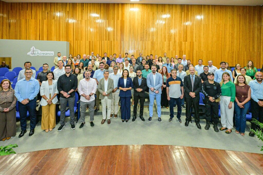 Mailza Assis reúne secretariado e sinaliza continuidade do governo no Acre