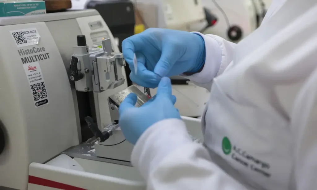 Nova lei cria regras para acelerar vacinas e terapias avançadas contra o câncer no SUS