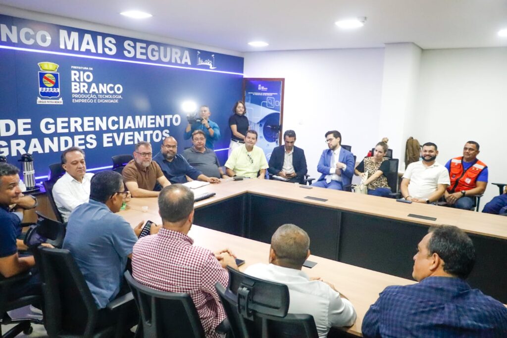 Allyson Bestene reúne secretariado e define saúde, educação e infraestrutura como prioridades da nova gestã