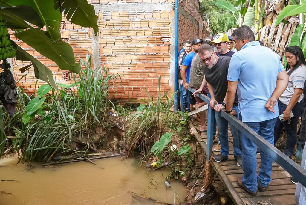 Alysson Bestene vai ao Plácido de Castro e promete solução definitiva após enxurrada em Rio Branco