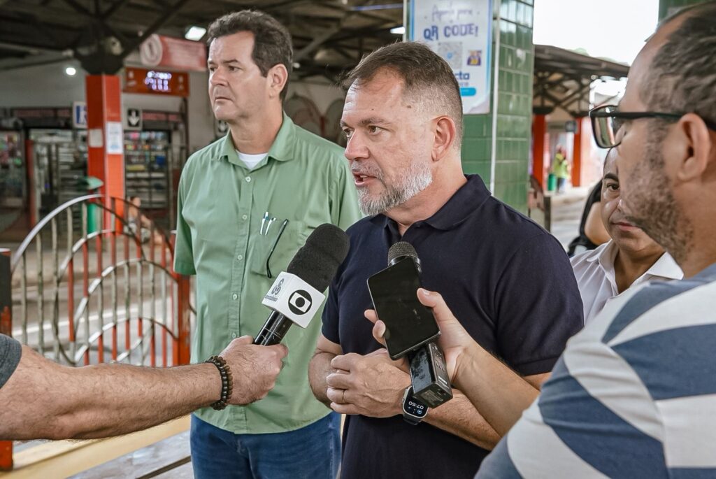 Alysson Bestene admite troca emergencial de empresa após crise no transporte coletivo de Rio Branco