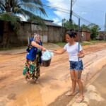 Prefeitura de Rio Branco entrega kits de limpeza a famílias atingidas por enxurrada na Baixada da Sobral