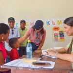 Mutirão itinerante leva consultas, exames e vacinação à comunidade Bom Sossego, no Rio Azul