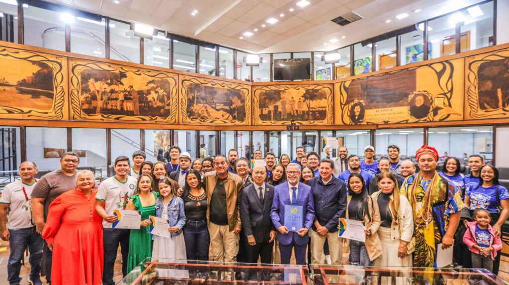 Sessão solene na Aleac homenageia fazedores de cultura e cobra ampliação de políticas públicas no Acre