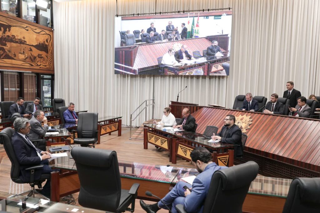 Aleac aprova indenização a vítimas do Instituto São José e mudanças na Defensoria e PGE
