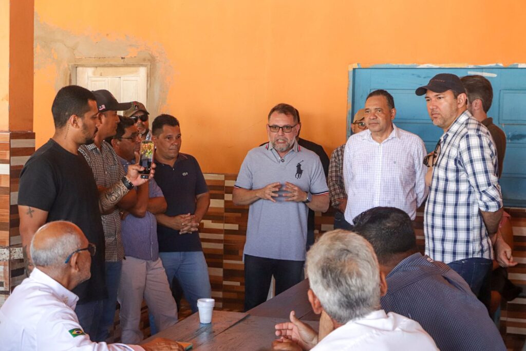 Líderes rurais cobram ramais e saúde na Transacreana, e Alysson promete ampliar presença da prefeitura