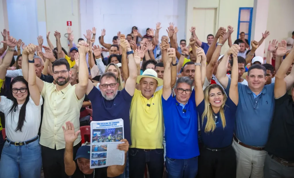 Bocalom apresenta Sargento Adonis como vice em agenda com Alysson Bestene em Cruzeiro do Sul
