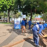 Prefeitura revitaliza bancos e lixeiras da Praça da Revolução em Rio Branco