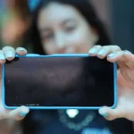 Pesquisa aponta que adolescentes querem mudanças na internet e cobram plataformas