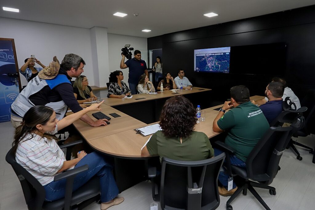Programa Cuidar Rio Branco já retirou mais de 160 toneladas de lixo de igarapés